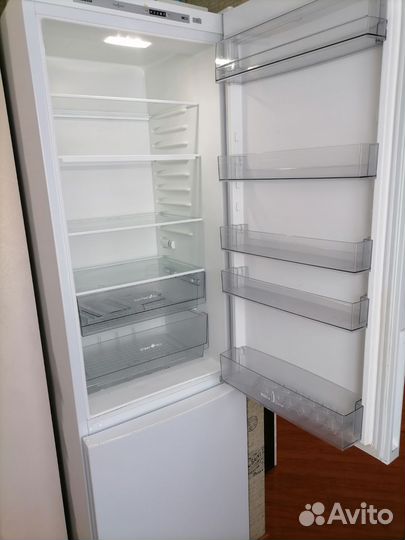 Продам холодильник atlant бу