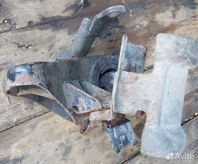 Подушки двигателя mazda 626, 2л