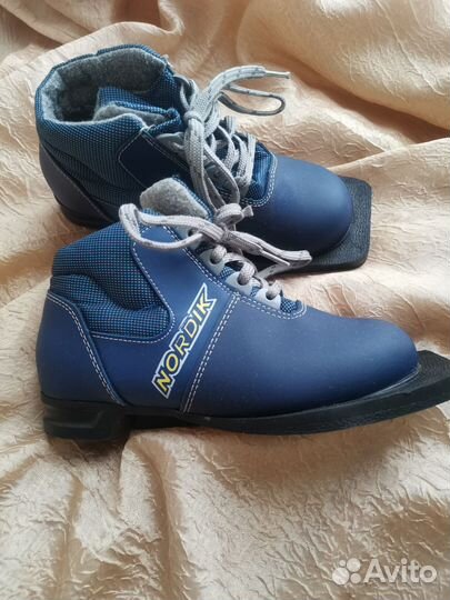 Лыжные ботинки nordik 33