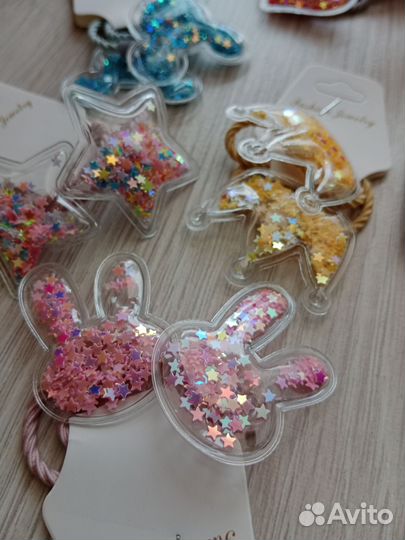 Резинки и заколки для волос