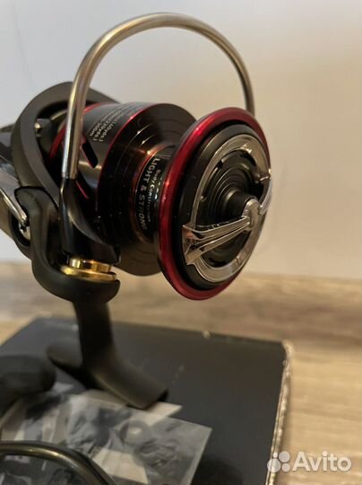 Подарок рыбаку Катушка Daiwa Ballistic LT 3000D-CX