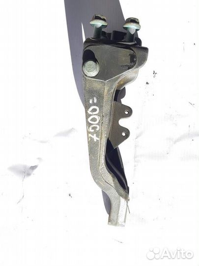 Кронштейн кабины, передний левый mercedes-benz Axo