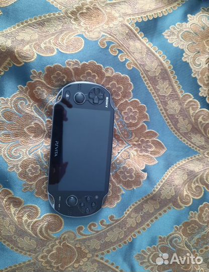 Продаю PS Vita Wifi