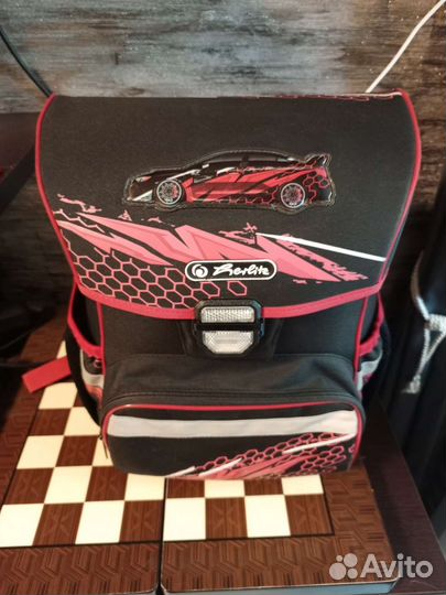 Школьный рюкзак