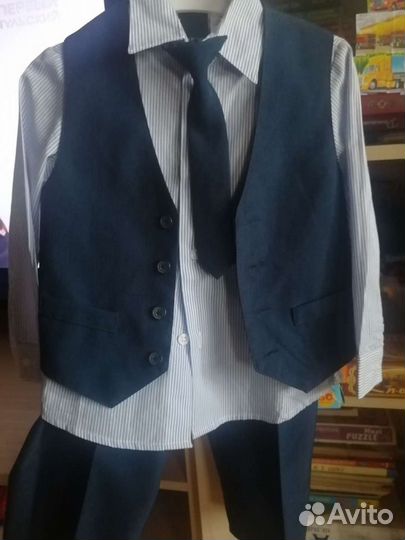Костюм 3ка плюс галстук на 4-5 лет