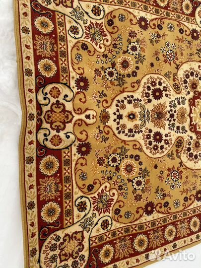 Ковер шерстяной