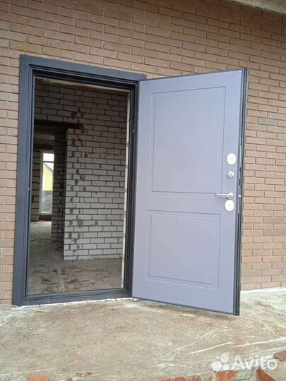 Дверь входная металлическая новая