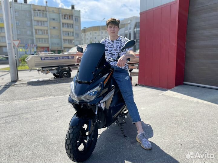 Максискутер promax magnus 200