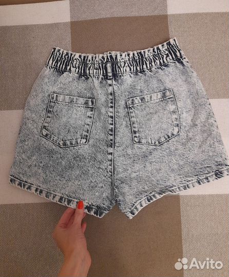 Джинсовые шорты и кроп топ М