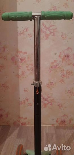 Самокат детский трехколесный с подсветкой