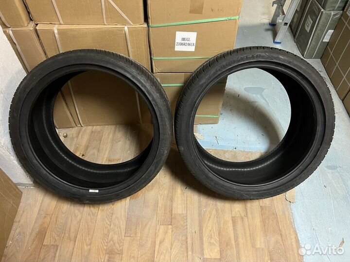 Goodyear UltraGrip 275/35 R21 и 305/30 R21 104V