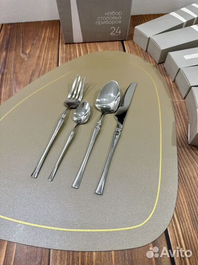 Столовые приборы новые на 4 персоны 2 ножа подарок