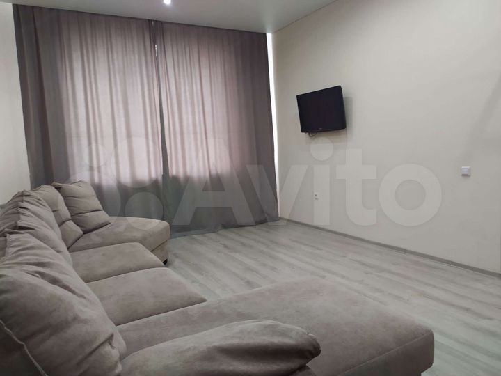 1-к. квартира, 52 м², 15/19 эт.