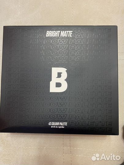 Палетка теней bright 42 colour palette