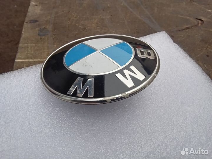 Эмблема значок капота BMW 1er F20
