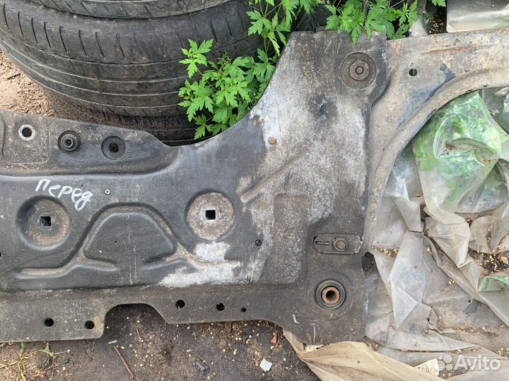 Передний подрамник в сборе laguna 3