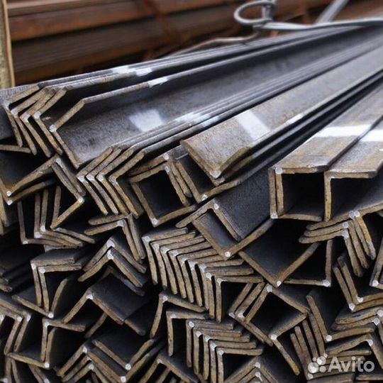 Уголок металлический 63 UM-9545