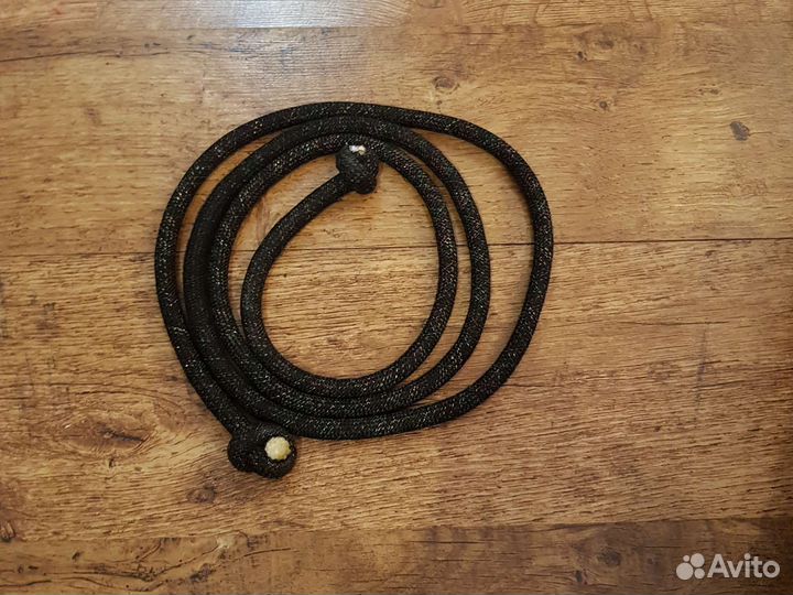 Гимнастическая скакалка