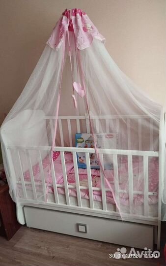 Кровать с балдахином