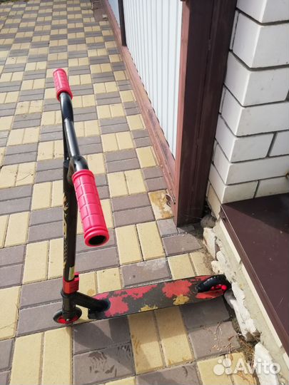 Самокат трюковой