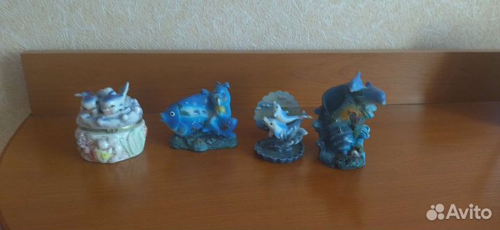 Статуэтка дельфин