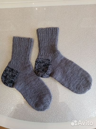 Носки и варежки шерстяные вязаные