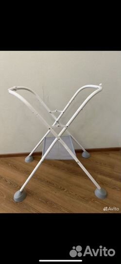 Детская ванночка для купания с подставкой beaba