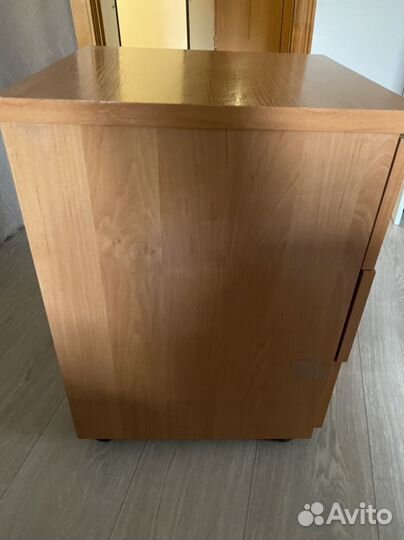 Тумба прикроватная