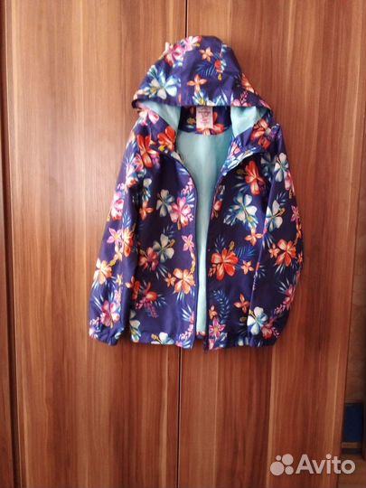 Ветровка р.140-146 для девочки