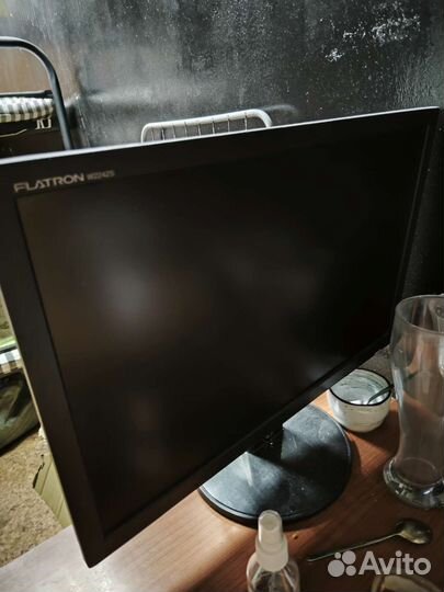 Монитор LG flatron w2242s