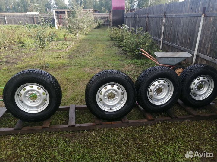 Hankook I'Pike RW11 245/70 R16 107T