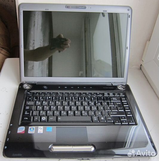 Toshiba A300. 2 ядра, 2 Gb память. Видео 512 Мб