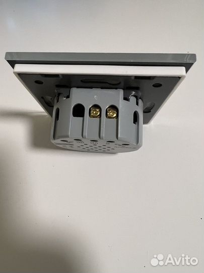 Выключатель Livolo сенсорный одноклавишный Новый