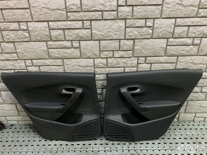 VW Polo Обшивка двери задней левой и правой