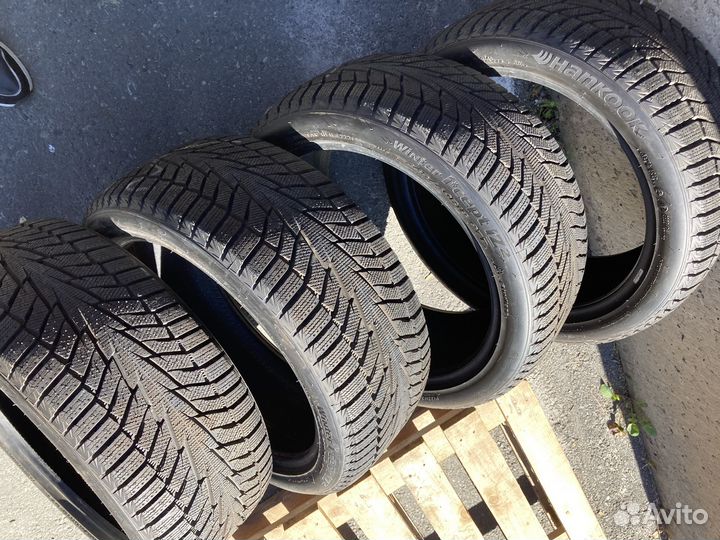 Hankook Winter I'Cept IZ2 245/40 R18 97T