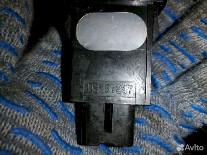 Кнопка противотуманных фар 157247 Toyota Noah SR50