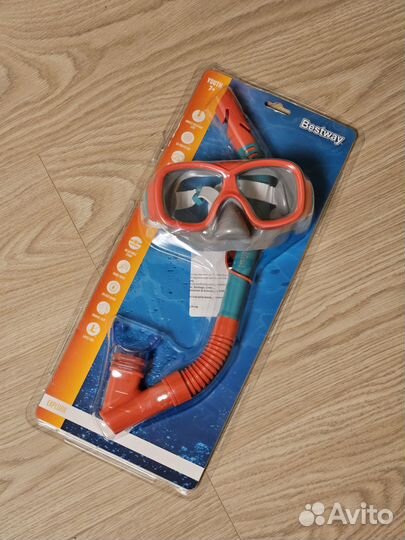 Маска и трубка для плавания
