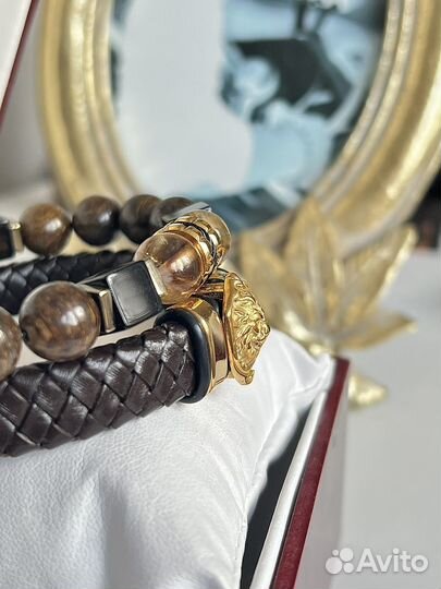 Кожаный браслет со Львом