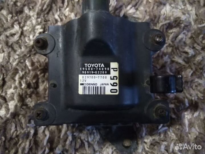 Продам катушку зажигания таeта карина Е