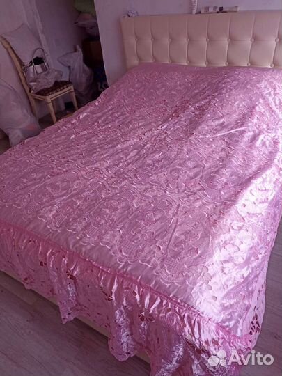 Покрывало с наволочками