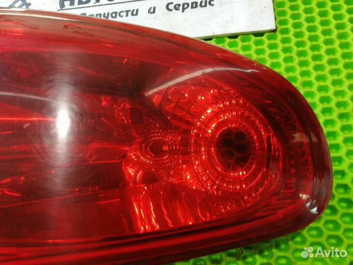 Фонарь наружный задний правый Chevrolet Lacetti