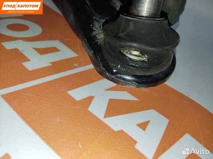 Рычаг передний правый нижний Mitsubishi Lancer 10