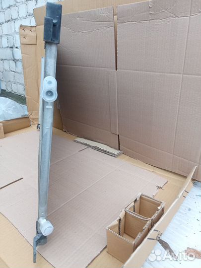 Радиатор кондиционера Toyota Rav4 2019 884A033010