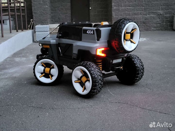 Детский электромобиль