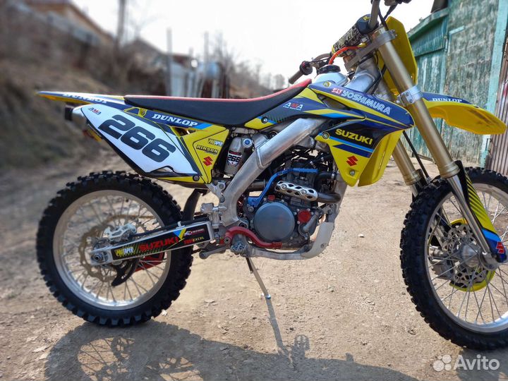 Кросовый мотоцикл suzuki-250rmz