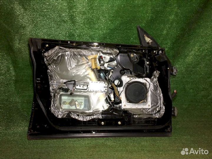 Дверь передняя левая Mitsubishi Diamante F41A F36W