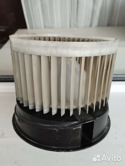 Моторчик отопителя на Nissan X-trail Т - 31