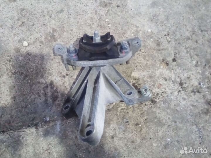 LADA largus, подушка МКПП