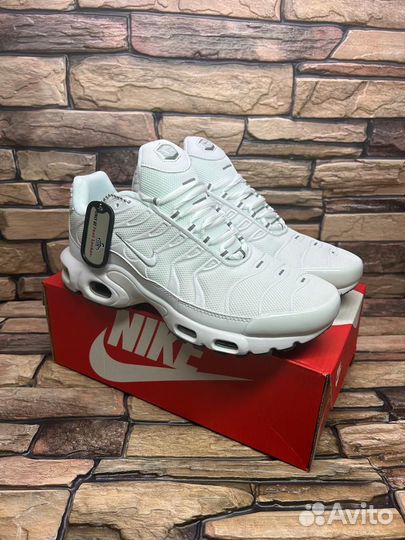 Кроссовки Nike air max tn plus white 42 размер