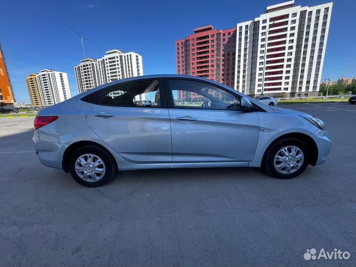 Hyundai Solaris 1.6 AT, 2012, 117 000 км